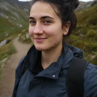 Александра, 28